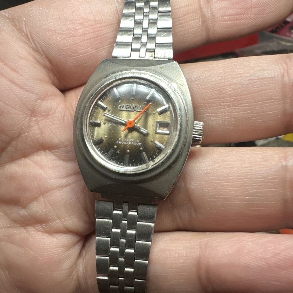 Works Vintage Cornavin Ladies 21 jewels ShockProof Swiss Manual wind 26mm Fit‎ 6